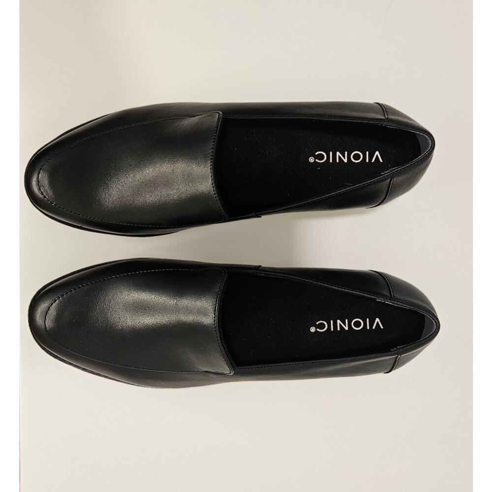 VIONIC Kensley Black Leather Slip-On Loafer Lug Sole Women Size 8.5